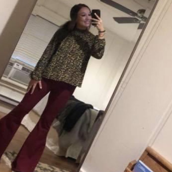 Meet your Posher, Hannah - Picture 1 of 1